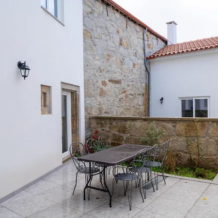 Dom wakacyjny Rustic & Modern Stone House By Host Wise