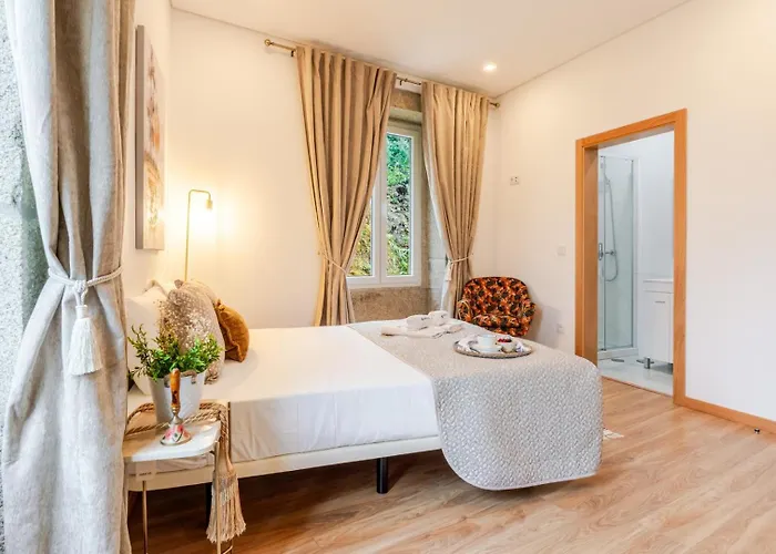 Rustic & Modern Stone House By Host Wise Holiday home *